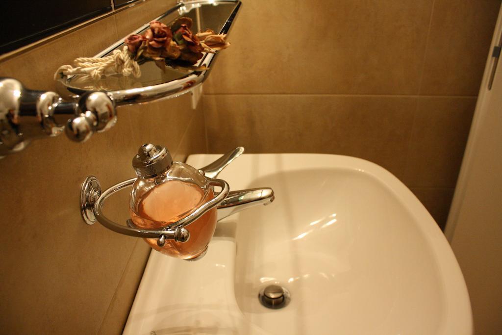Le Sorelle Lumiere Bed & Breakfast Rome Bilik gambar